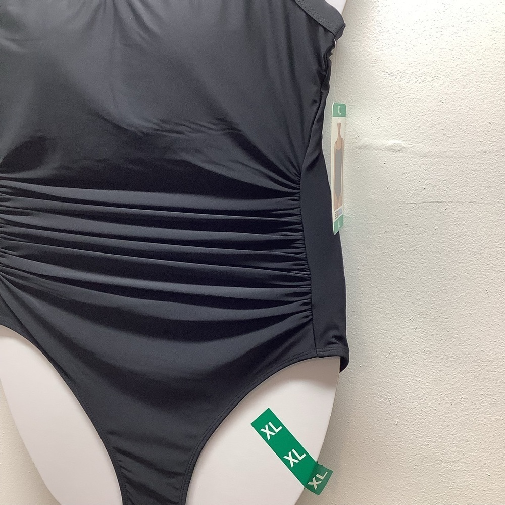 32 Degrees Cool Size XL Black Ruching Detail One Piece Swimsuit. New With Tags - Picture 5 of 8